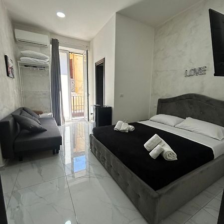 Apartamento Terrazza Luxury Valentino Nápoles Exterior foto